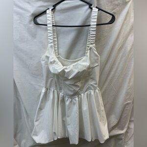 Elegant White Women's sleeveless Top ladies sz L